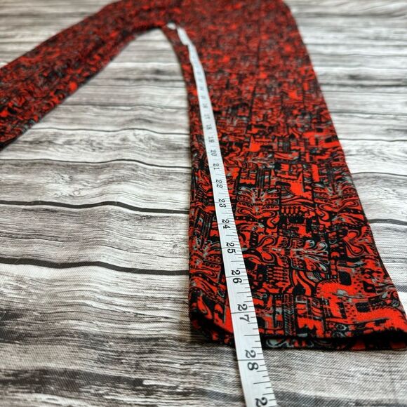 LuLaRoe Womens Stretchy Geometric Print Red Black Leggings Tall & Curvy One Size - Picture 10 of 10